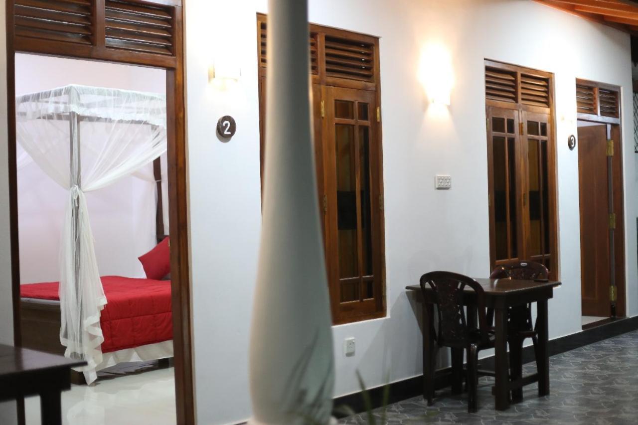 מיריסה Bakery Family Guest House חדר תמונה