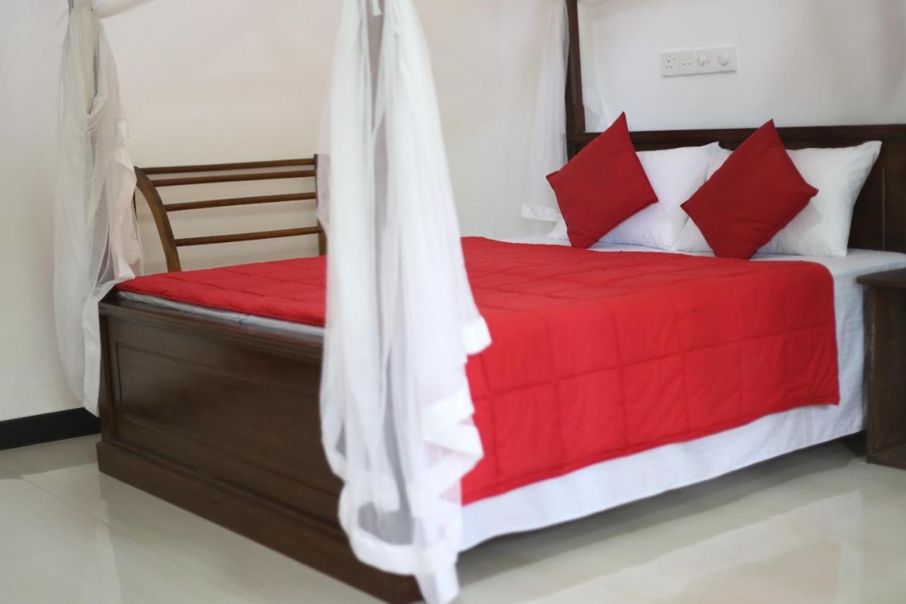 מיריסה Bakery Family Guest House חדר תמונה